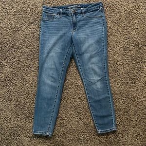 Women’s universal thread denim jeans size10